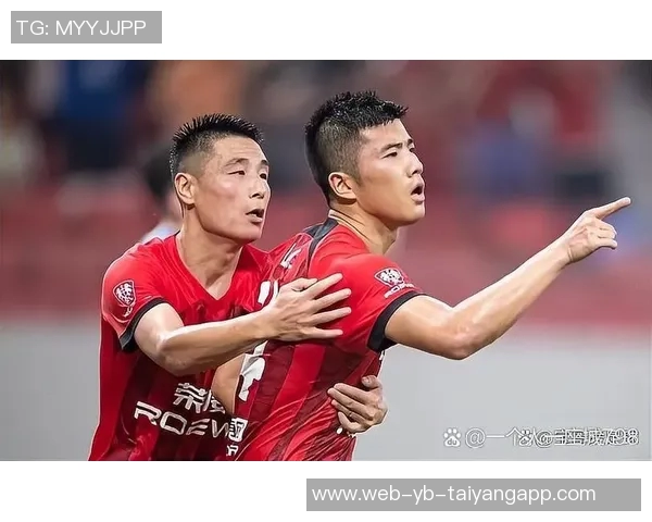 上海双雄交锋回顾:海港中超占优申花杯赛双杀 上海双雄交锋回顾:海港中超占优申花杯赛双杀