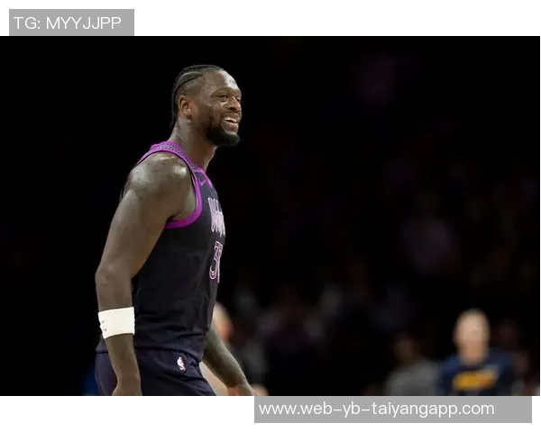 兰德尔全能表现助球队大胜19分10板12助攻正负值高达43 兰德尔全能表现助球队大胜19分10板12助攻正负值高达43